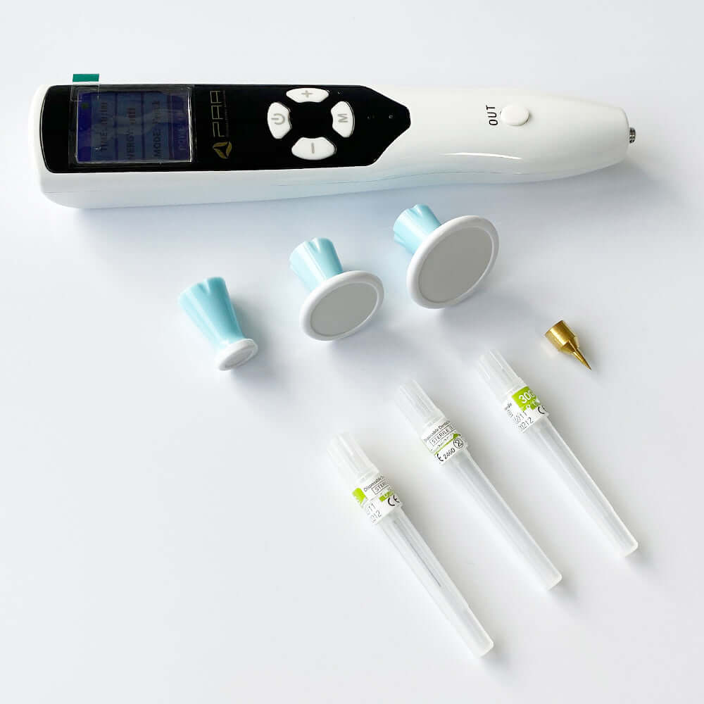 HaliPlasma – Fibroblast Plasma Pen with various nozzles and tips arranged on a white background.