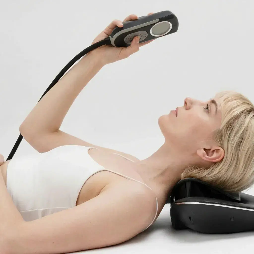 Hypertrax neck relaxation device